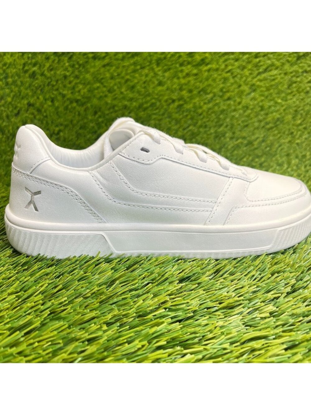 Flux Footwear Adapt Leather Trainer White Womens Size 7 Athletic Shoes Sneakers